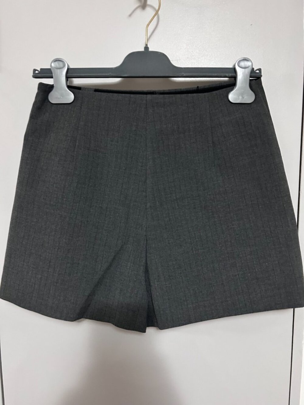 Zara Dark Gray Pinstripe Mini Skort Shorts Womens Size M New With Tags
